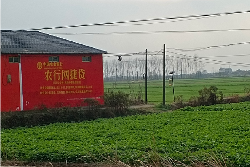 高县如何防止墙体广告褪色呢？